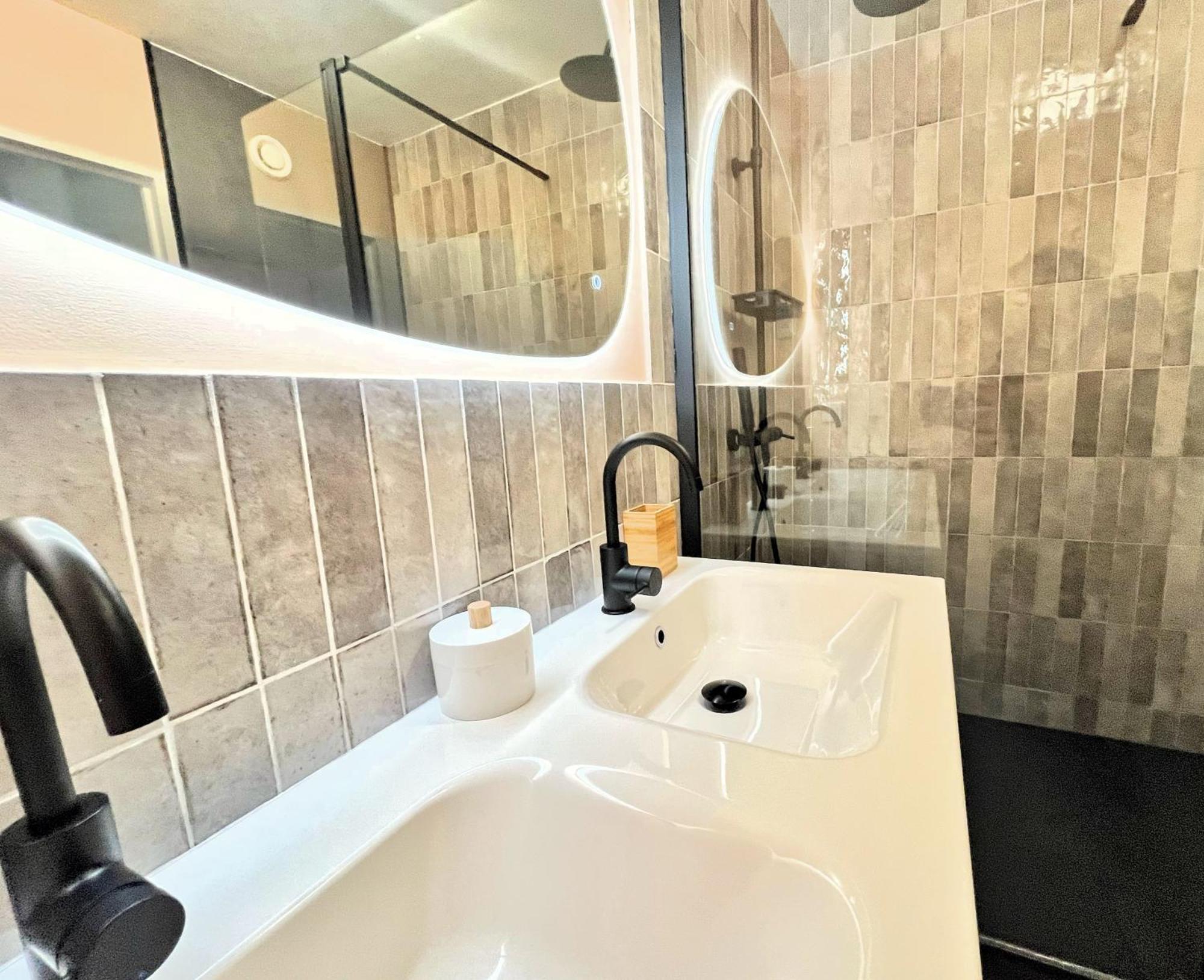Le Bellevue Apartment กาซีส์ ภายนอก รูปภาพ